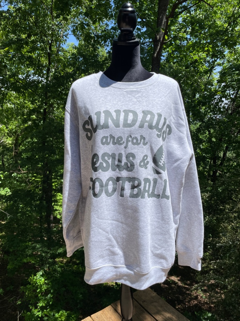 NWOT SUNDAYS ARE FOR JESUS AND FOOTBALL SWEATSHIRT Sz 2X